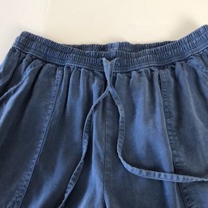 PINK Victoria's Secret Women's Blue Chambray jogger pants Size S w tie waist